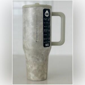 HydroJug Traveler 40oz Dried Sage Tie Dye Texture Fabletics Limited Edit…